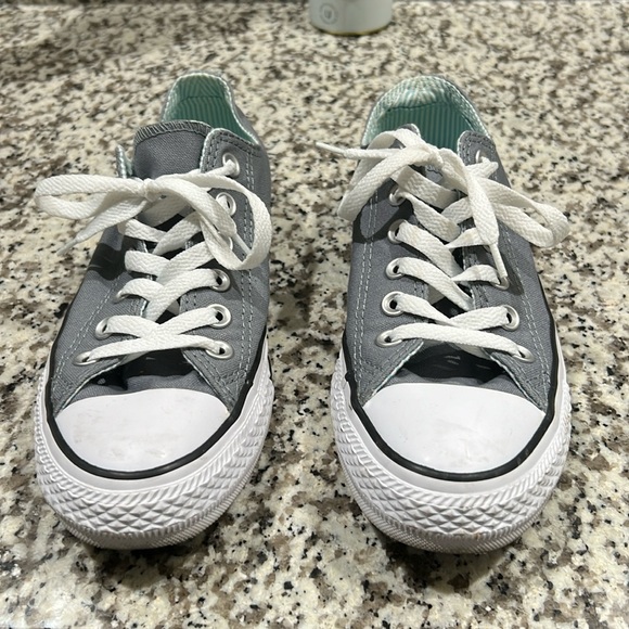 Grey Converse - Picture 1 of 3